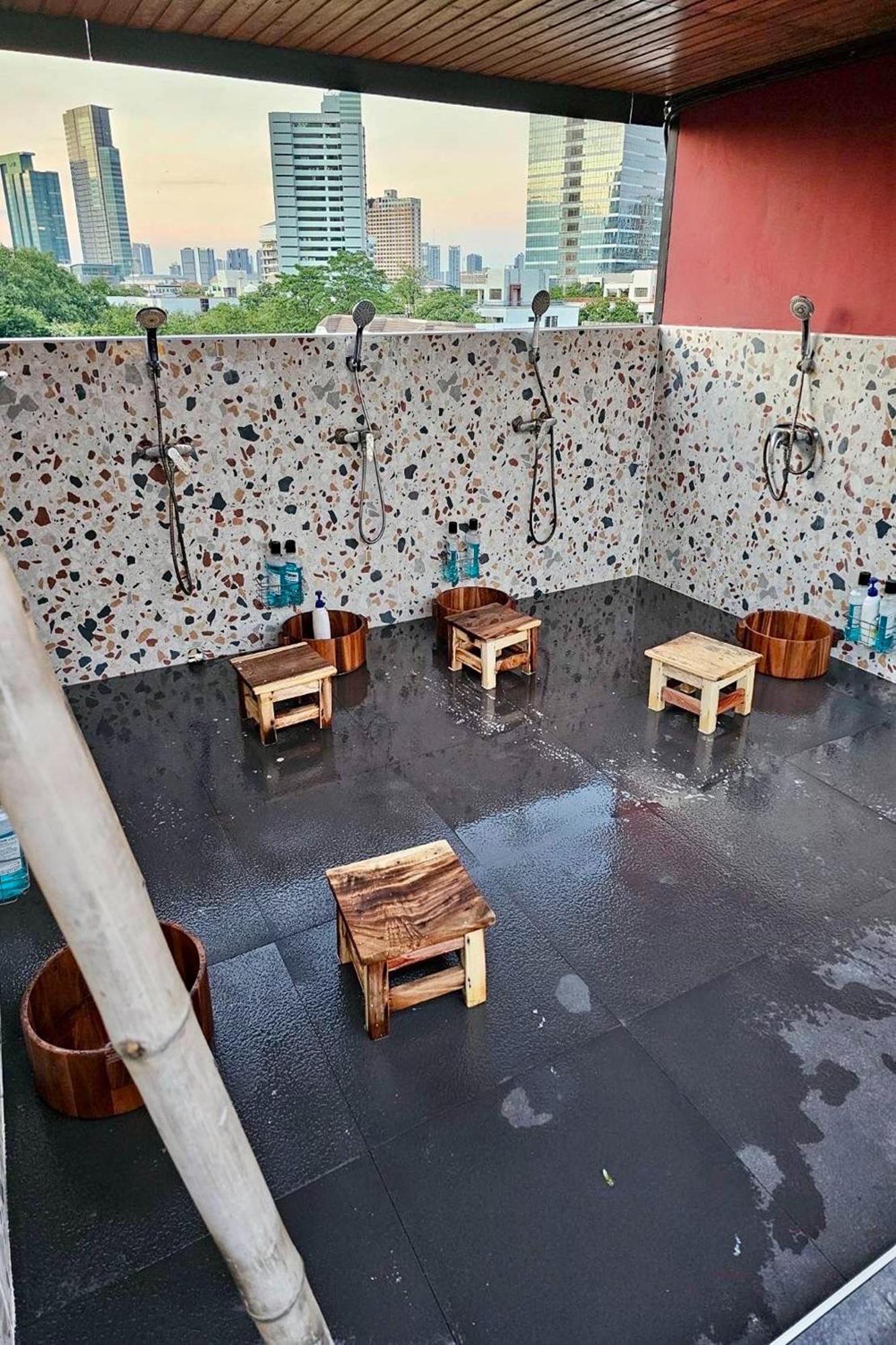 Blu Cabin Ari Stylish Gay Poshtel Bangkok Dış mekan fotoğraf