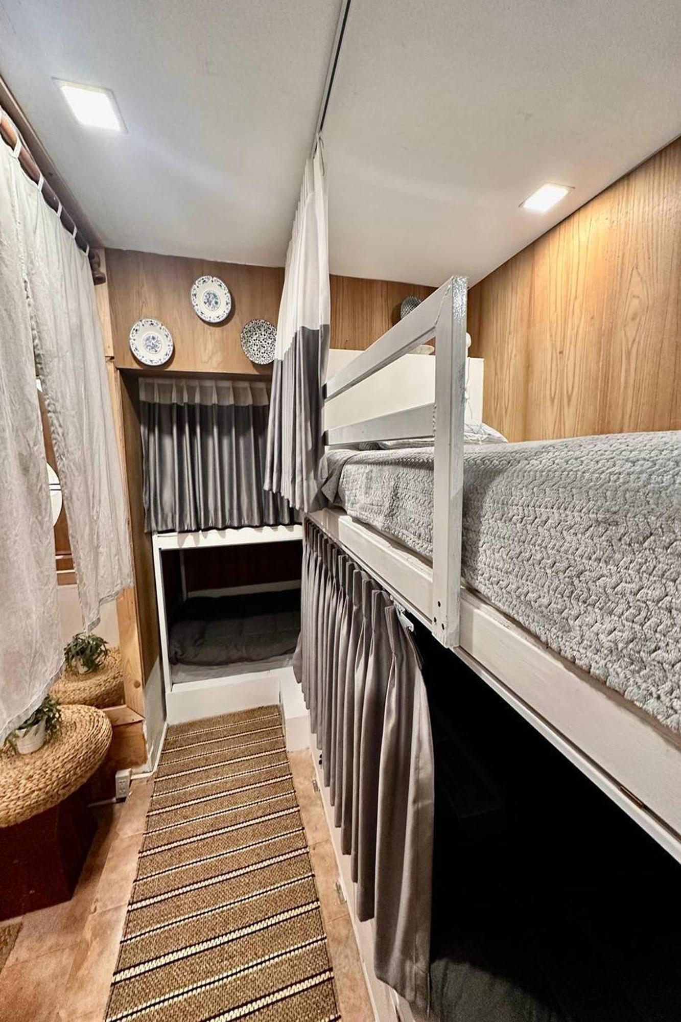 Blu Cabin Ari Stylish Gay Poshtel Bangkok Dış mekan fotoğraf