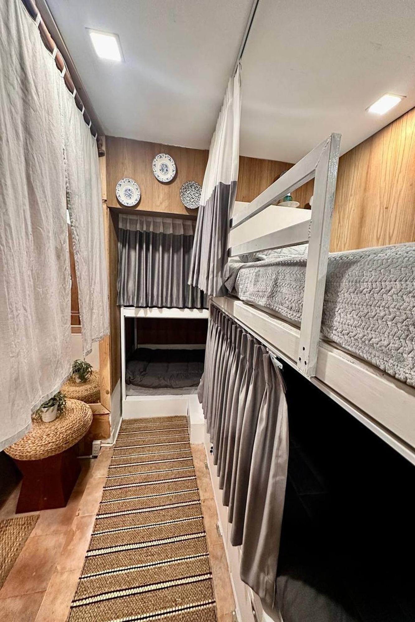 Blu Cabin Ari Stylish Gay Poshtel Bangkok Dış mekan fotoğraf