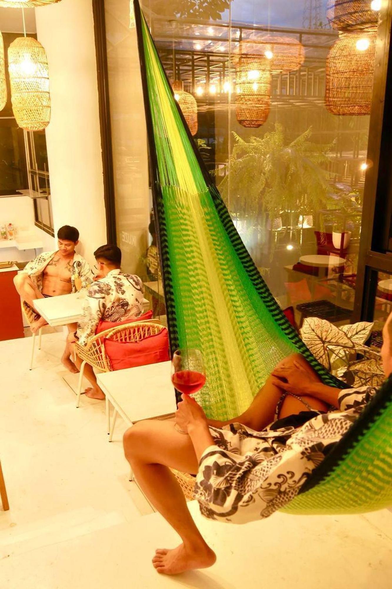 Blu Cabin Ari Stylish Gay Poshtel Bangkok Dış mekan fotoğraf