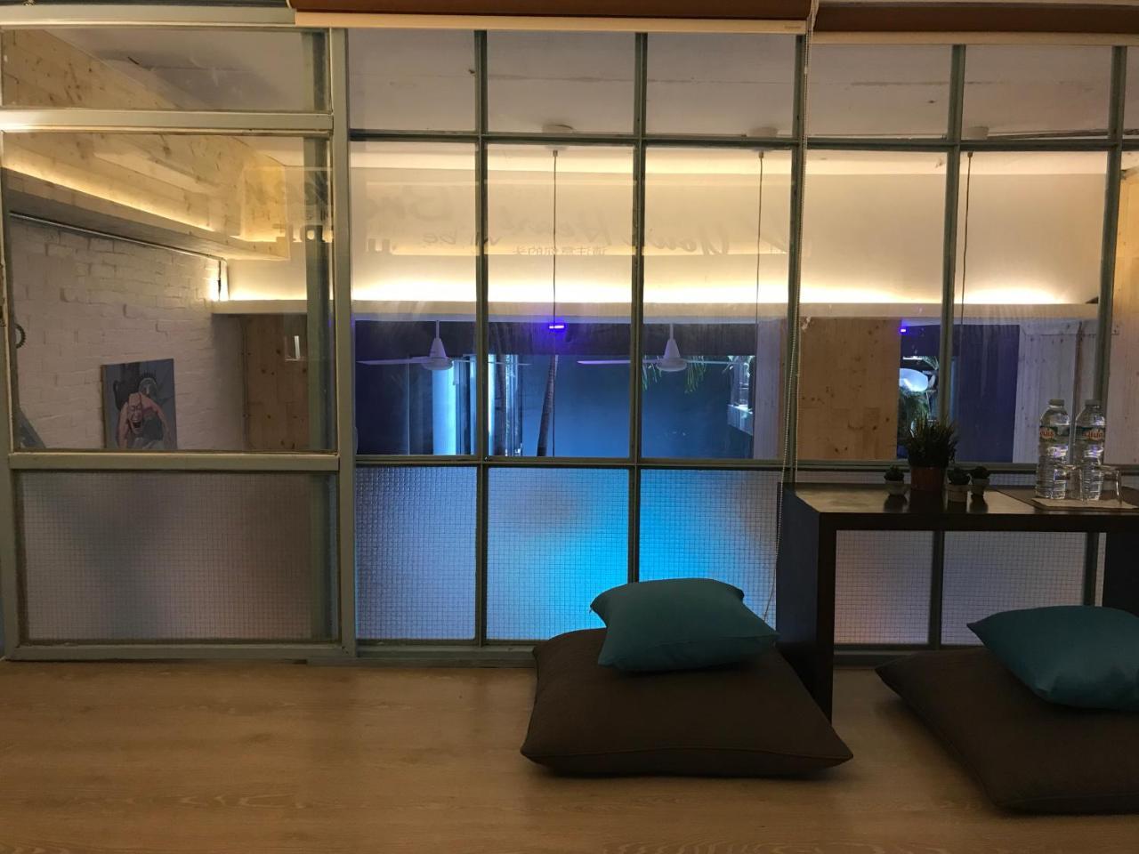 Blu Cabin Ari Stylish Gay Poshtel Bangkok Dış mekan fotoğraf