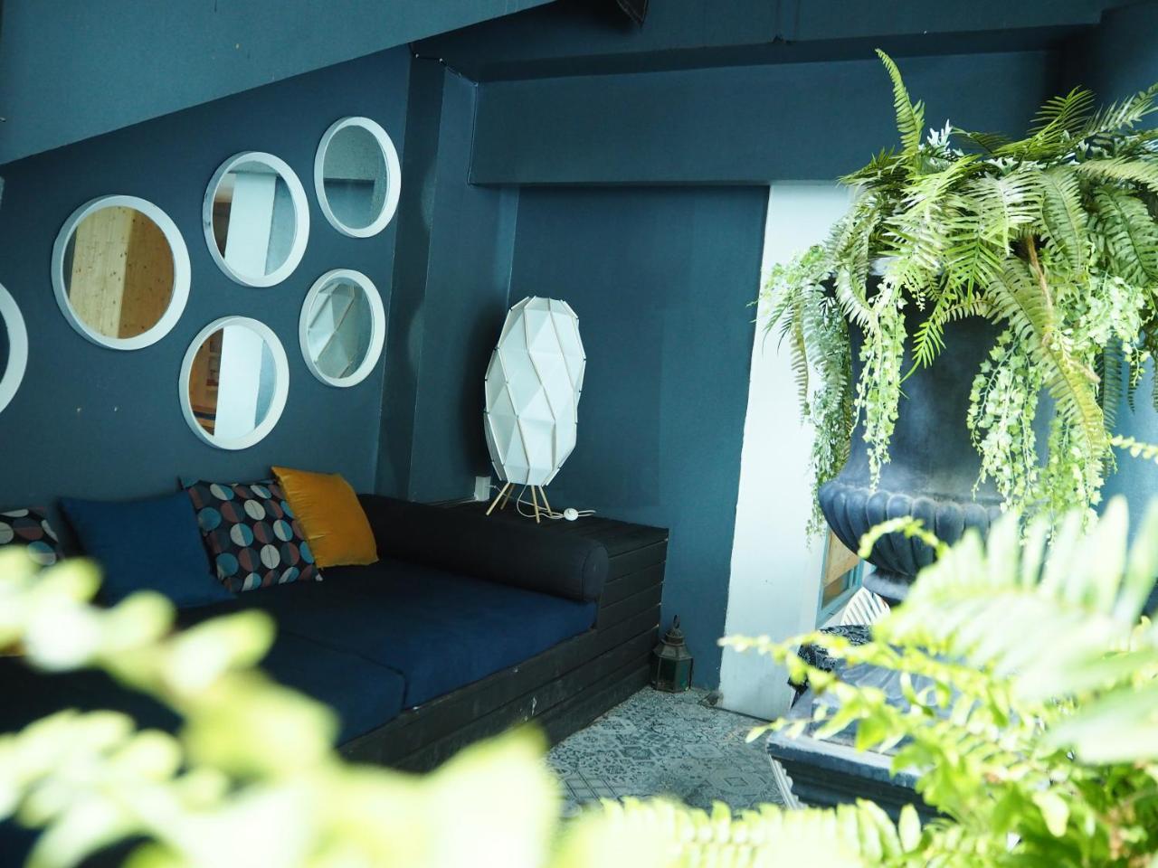 Blu Cabin Ari Stylish Gay Poshtel Bangkok Dış mekan fotoğraf