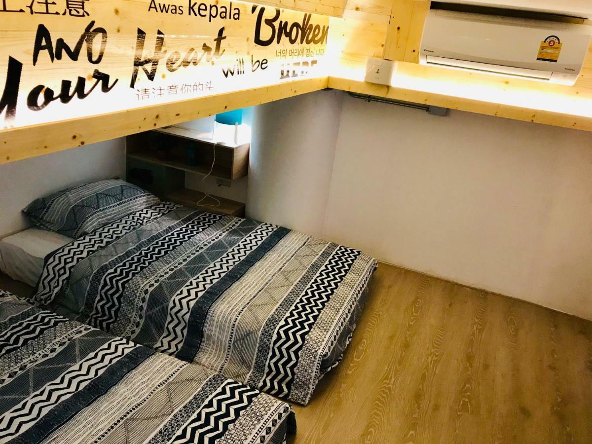 Blu Cabin Ari Stylish Gay Poshtel Bangkok Dış mekan fotoğraf